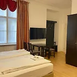 La Scala Apartments